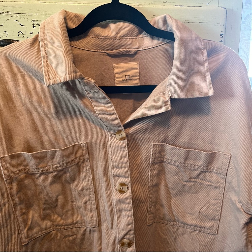 Thread & Supply Casual Button-Up Shirt in Tan. Women’s size medium. - Picture 3 of 4